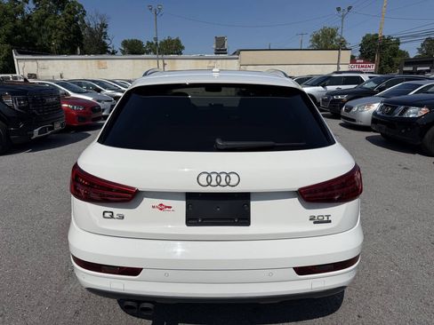 Used 2017 Audi Q3 2.0T Premium w/ Convenience Package AWD/4WD image 4