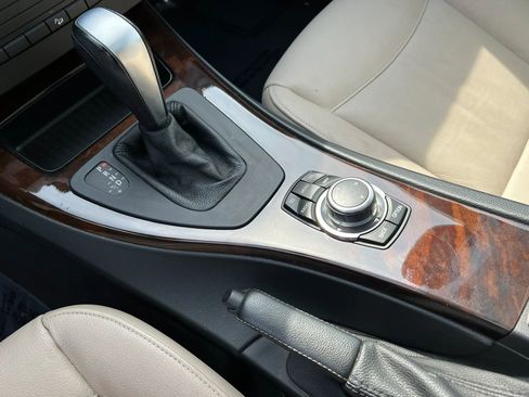Used 2011 BMW 328i xDrive Sedan AWD/4WD image 14