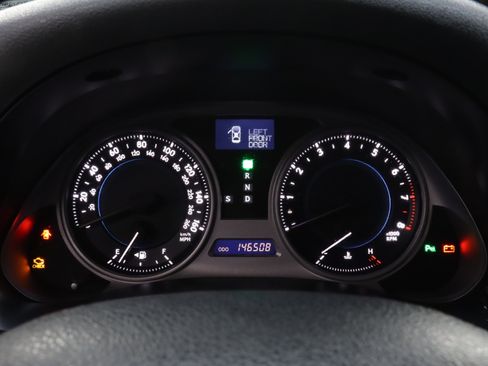 Used 2006 Lexus IS 350 image 11