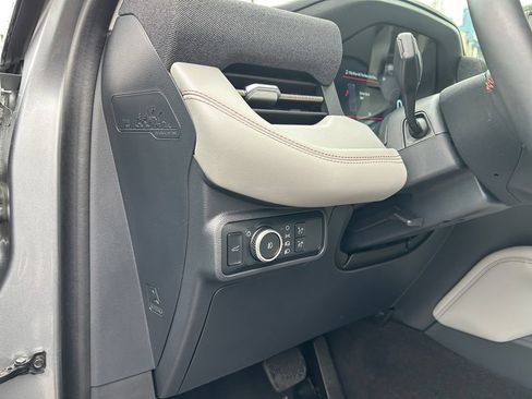 Used 2025 Ford Explorer Active w/ Active Comfort Package AWD/4WD image 22