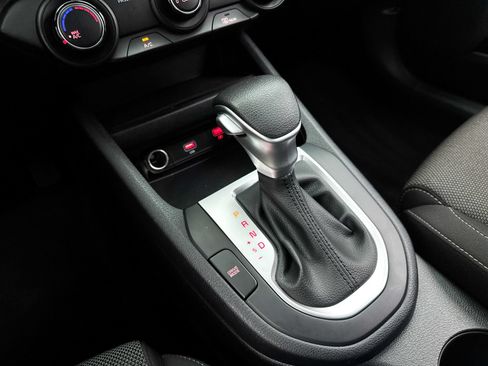 Used 2024 Kia Forte LXS w/ LXS Technology Package FWD image 24