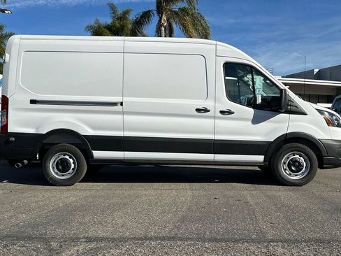 New 2026 Ford Transit 250 148 Medium Roof RWD image 4
