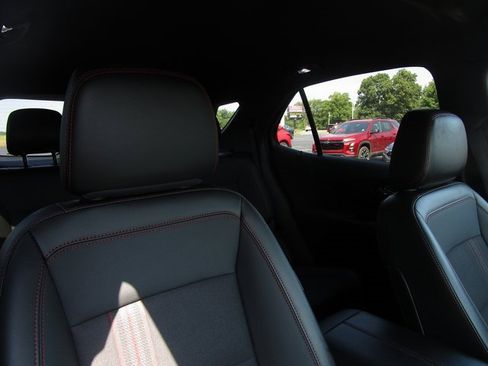 Certified 2023 Chevrolet Equinox RS w/ LPO, Floor Liner Package image 11