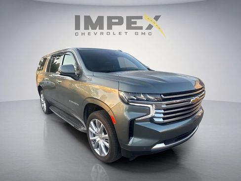 Used 2024 Chevrolet Suburban High Country w/ Max Trailering Package AWD/4WD image 7