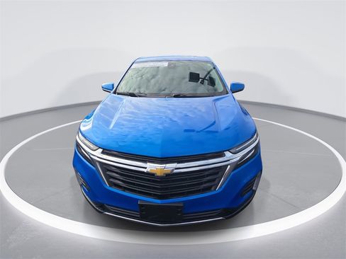 Used 2024 Chevrolet Equinox LT image 3