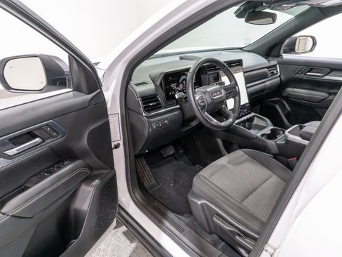 Used 2025 GMC Terrain Elevation AWD/4WD image 12