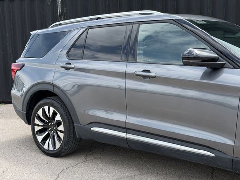 Used 2025 Ford Explorer Platinum w/ LUX Leather Package AWD/4WD image 5