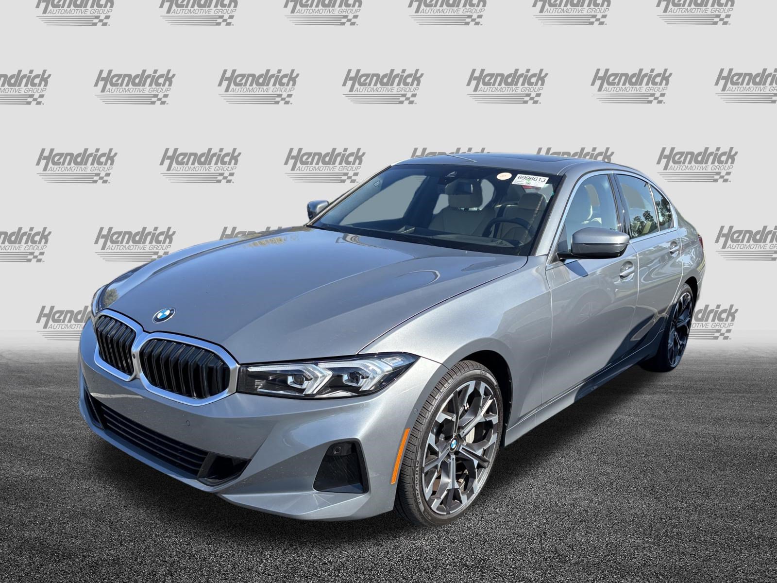 Certified 2025 BMW 330i Sedan RWD image 6