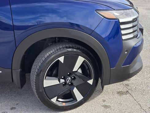 New 2026 Nissan Kicks SR FWD image 6