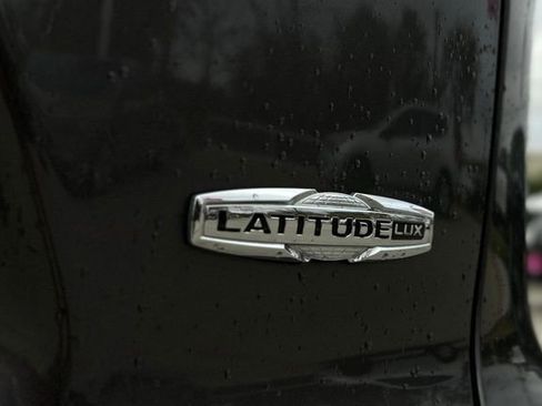 Used 2022 Jeep Cherokee Latitude Lux w/ Sun & Sound Group image 12