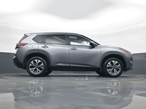 Used 2023 Nissan Rogue SV w/ SV Premium B Package image 24