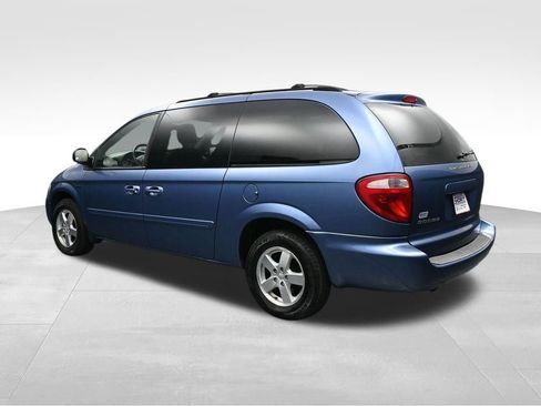Used 2007 Dodge Grand Caravan SXT FWD image 3