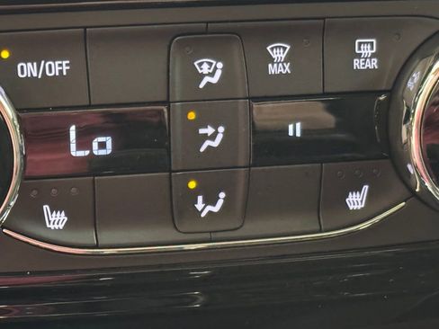 New 2026 Chevrolet Trax ACTIV FWD image 38