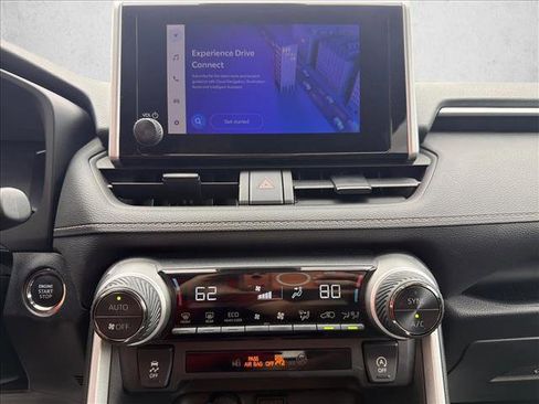 Used 2024 Toyota RAV4 XLE AWD/4WD image 18