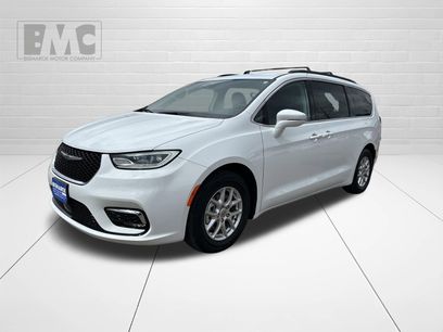 Used 2022 Chrysler Pacifica Touring-L