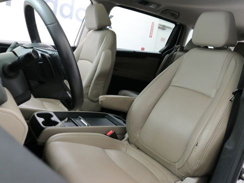 Used 2023 Honda Odyssey EX-L image 21