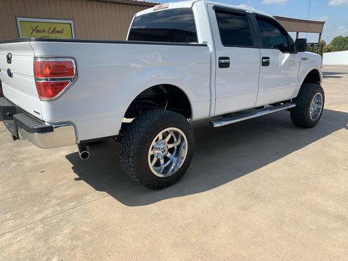 Used 2011 Ford F150 XLT w/ XLT Chrome Pkg image 2