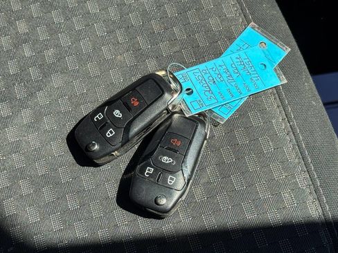 Used 2019 Ford Transit Connect XLT FWD image 30