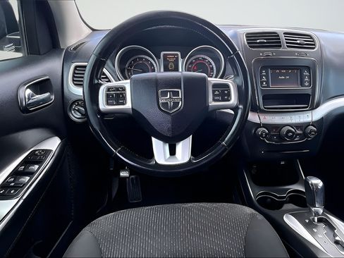 Used 2017 Dodge Journey SE w/ Flexible Seating Group FWD image 8