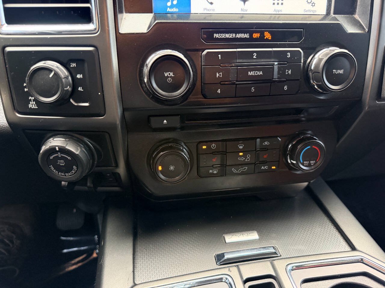 Used 2016 Ford F150 XLT w/ Equipment Group 302A Luxury AWD/4WD image 45