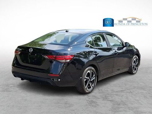 Used 2025 Nissan Sentra SV FWD image 6