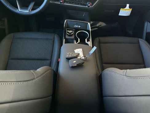 New 2026 Chevrolet Equinox LT w/ Convenience Package II image 21