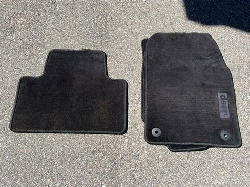 Used 2017 Jeep Grand Cherokee Overland image 45