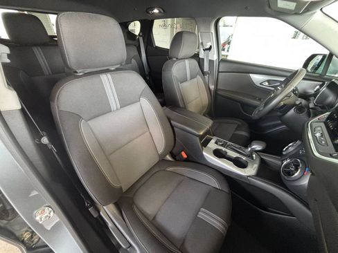 Used 2025 Chevrolet Blazer LT FWD image 37