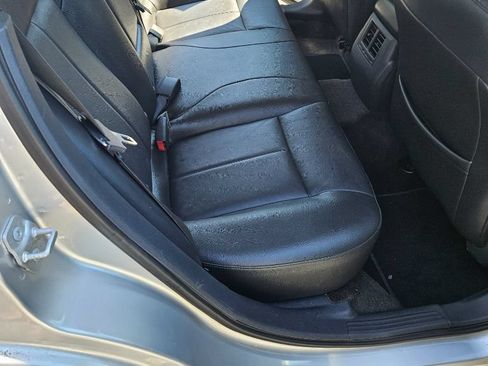 Used 2008 Chrysler 300 Limited RWD image 3