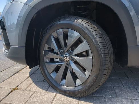 Certified 2024 Volkswagen Taos S FWD image 31