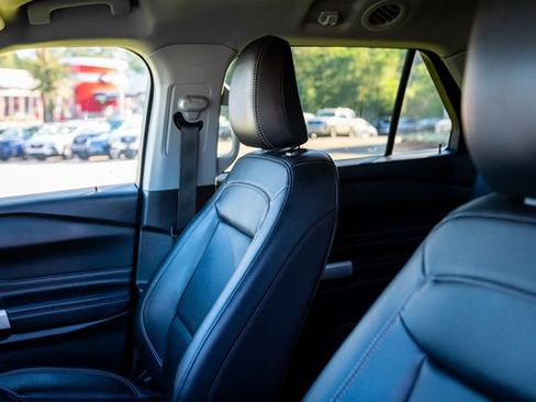 Used 2023 Ford Explorer XLT w/ Equipment Group 202A image 30