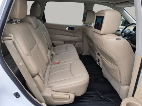 Used 2016 Nissan Pathfinder Platinum AWD/4WD image 30