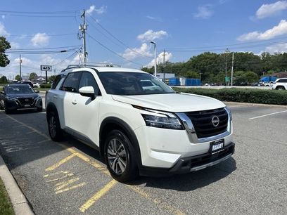 Certified 2024 Nissan Pathfinder SL