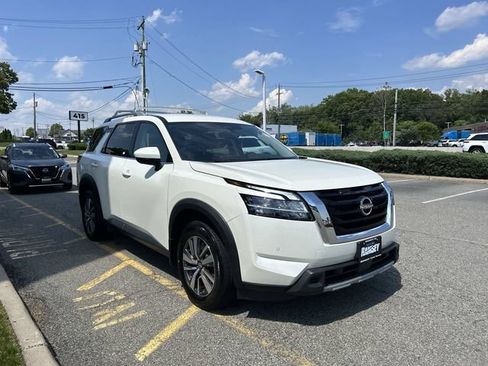 Certified 2024 Nissan Pathfinder SL AWD/4WD image 2