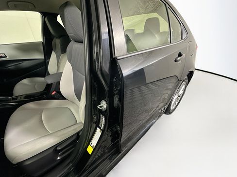 Used 2022 Toyota Corolla LE w/ LE Convenience Package FWD image 12