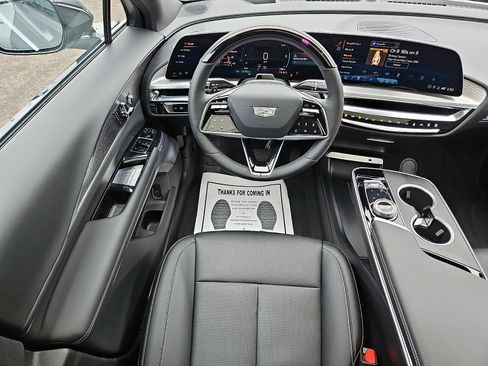 Certified 2023 Cadillac Lyriq Luxury image 11