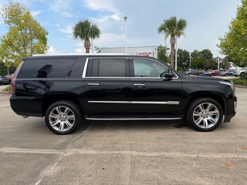 Used 2019 Cadillac Escalade ESV Premium Luxury RWD image 6