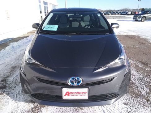Used 2016 Toyota Prius Two image 3