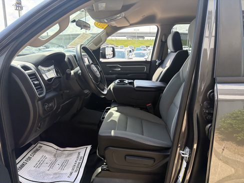 Used 2019 RAM 1500 Big Horn AWD/4WD image 30