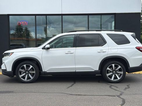 Used 2023 Honda Pilot Elite image 9