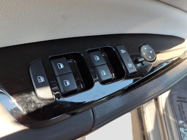 Used 2024 Kia Sportage EX FWD image 9