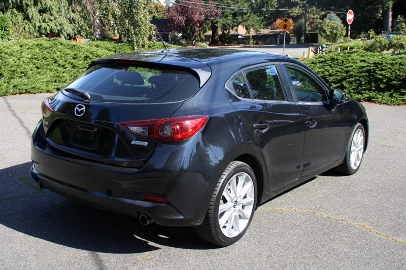 Used 2017 MAZDA MAZDA3 Touring FWD image 3