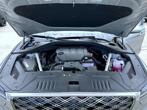 New 2026 Genesis GV70 2.5T Advanced w/ G1 Accessory Package AWD/4WD image 24