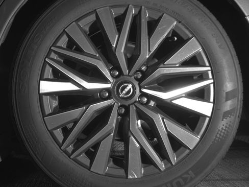 Used 2025 Nissan Altima 2.5 SV image 14