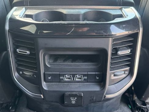 Used 2022 RAM 1500 Laramie AWD/4WD image 12