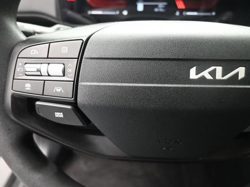 Used 2025 Kia K4 FWD image 15