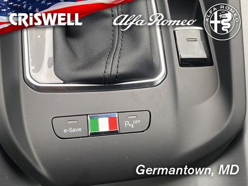 New 2024 Alfa Romeo Tonale Veloce image 32