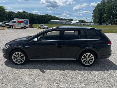 Used 2019 Volkswagen Golf Alltrack S AWD/4WD image 6