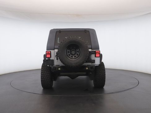 Used 2016 Jeep Wrangler Unlimited Sport w/ Connectivity Group image 15
