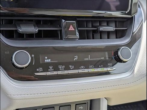 Used 2024 Toyota Corolla Cross L image 12